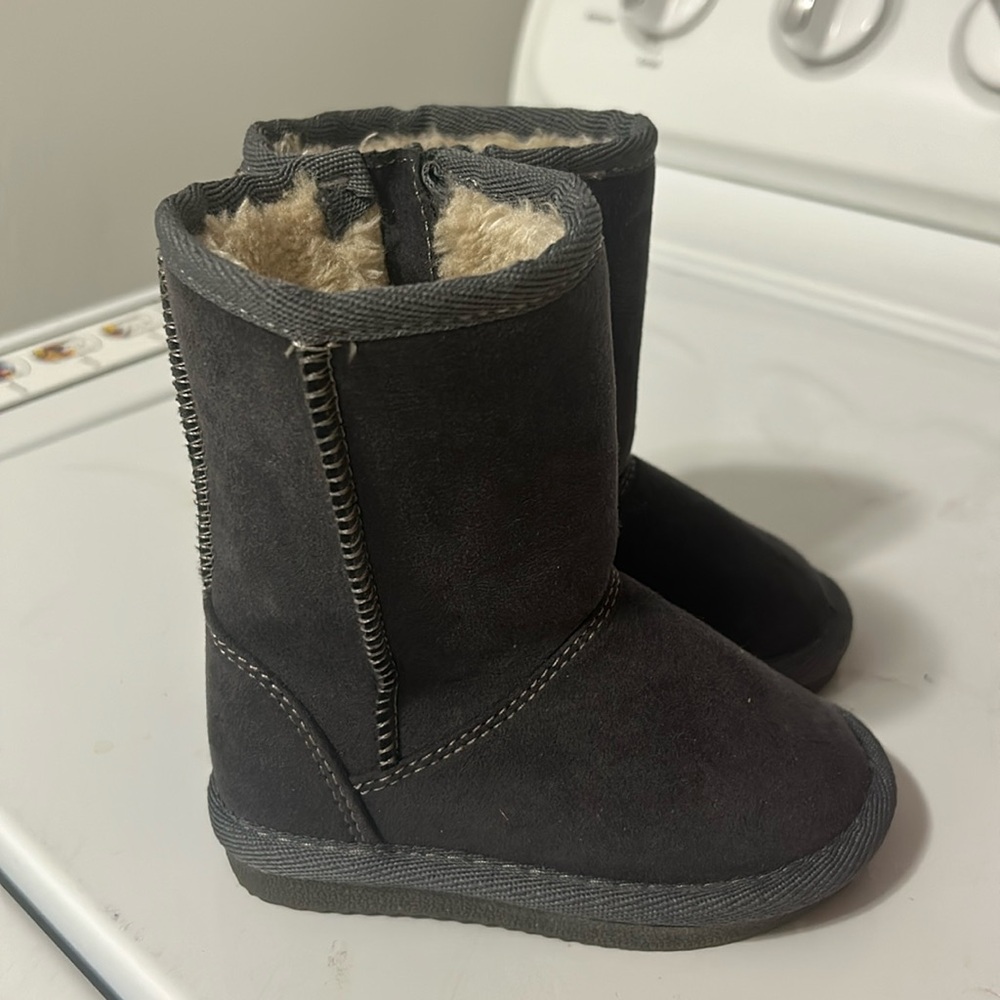 Toddler boots